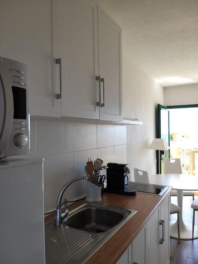 Charmantes und gemütliches Appartement mit Balkon und Meerblick Costa De Antigua Exterior foto
